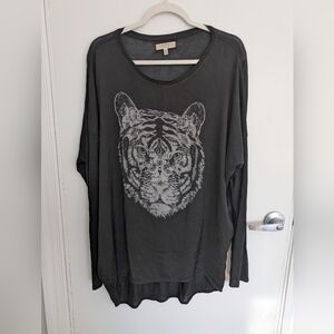 Zara Trafaluc Womens Size Medium Black  Long Sleeve  print Sweatshirt